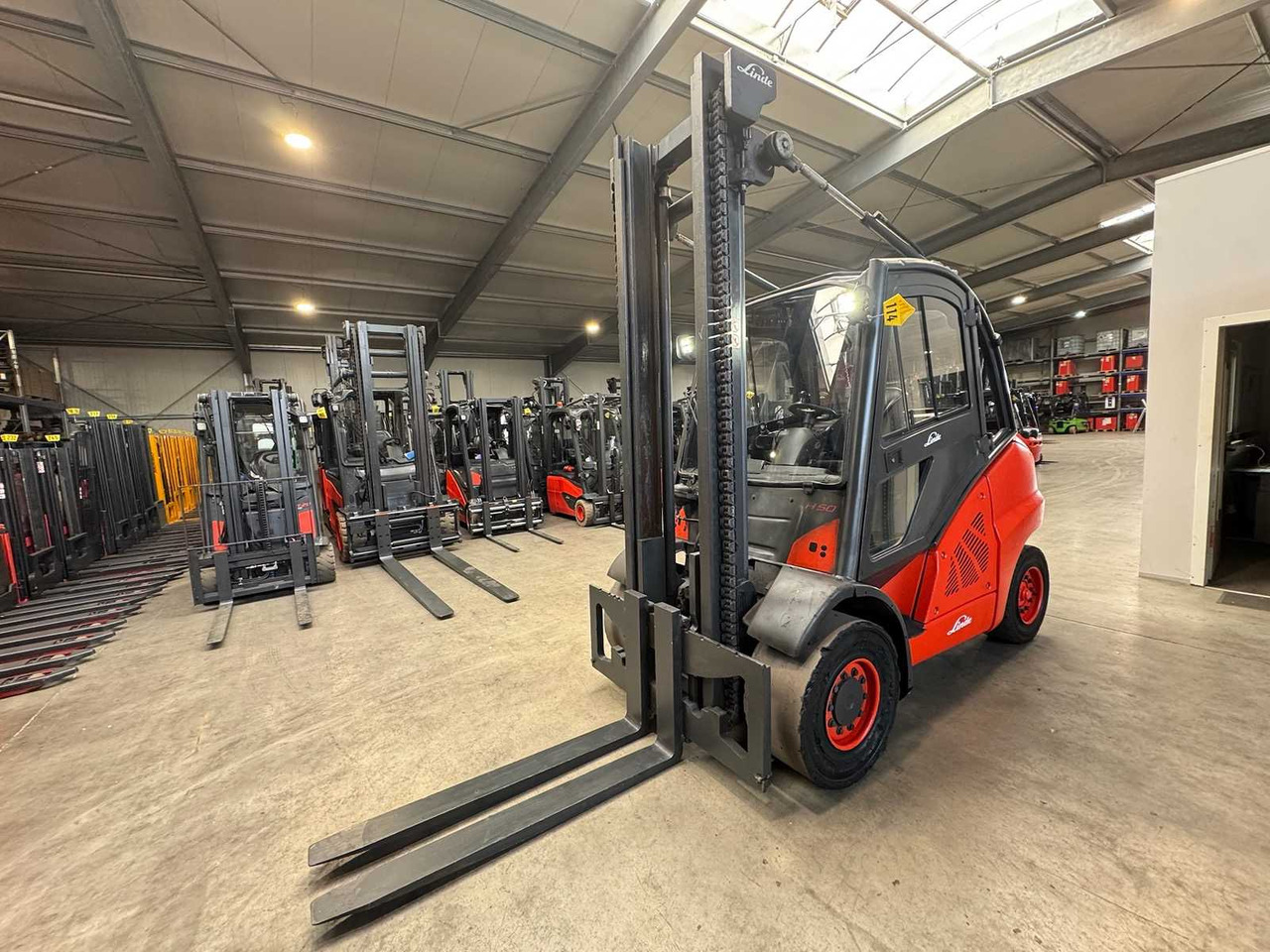 2011 LINDE H50D 5,000KG 3RD VALVE CAB DIESEL FORKLIFT VW ENGINE FORKLIFT - رافعة شوكية: صور 2 2011 LINDE H50D 5,000KG 3RD VALVE CAB DIESEL FORKLIFT VW ENGINE FORKLIFT - رافعة شوكية: صور 2