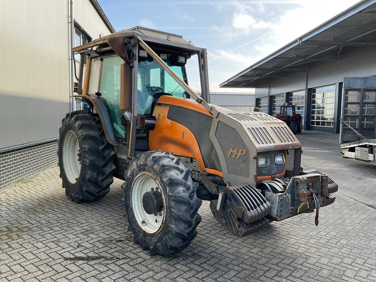2012 VALTRA T121 HITECH ALL-WHEEL DRIVE FARM TRACTOR - جرار: صور 4 2012 VALTRA T121 HITECH ALL-WHEEL DRIVE FARM TRACTOR - جرار: صور 4