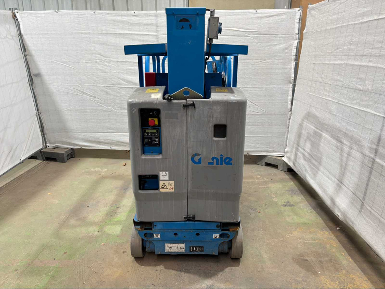 2013 GENIE GRC-12 AERIAL PLATFORM -173H - منصات هيدروليكية متنقلة: صور 5 2013 GENIE GRC-12 AERIAL PLATFORM -173H - منصات هيدروليكية متنقلة: صور 5