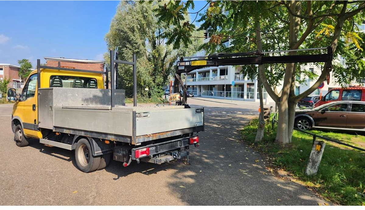 2013 IVECO 40C14G 3.0D TRUCK WITH CRANE 111.560KM - شاحنة: صور 3 2013 IVECO 40C14G 3.0D TRUCK WITH CRANE 111.560KM - شاحنة: صور 3