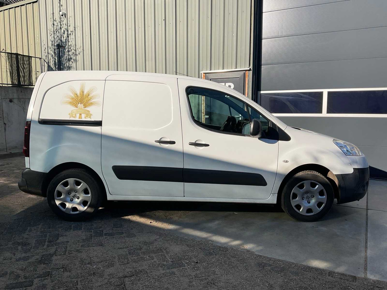 2013 PEUGEOT PARTNER COMMERCIAL VEHICLE (MARGIN) - الشاحنات الصغيرة: صور 3 2013 PEUGEOT PARTNER COMMERCIAL VEHICLE (MARGIN) - الشاحنات الصغيرة: صور 3