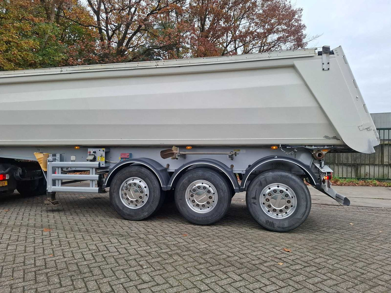 2013 STAS S300CX SEMI-TRAILER - نصف مقطورة: صور 3 2013 STAS S300CX SEMI-TRAILER - نصف مقطورة: صور 3