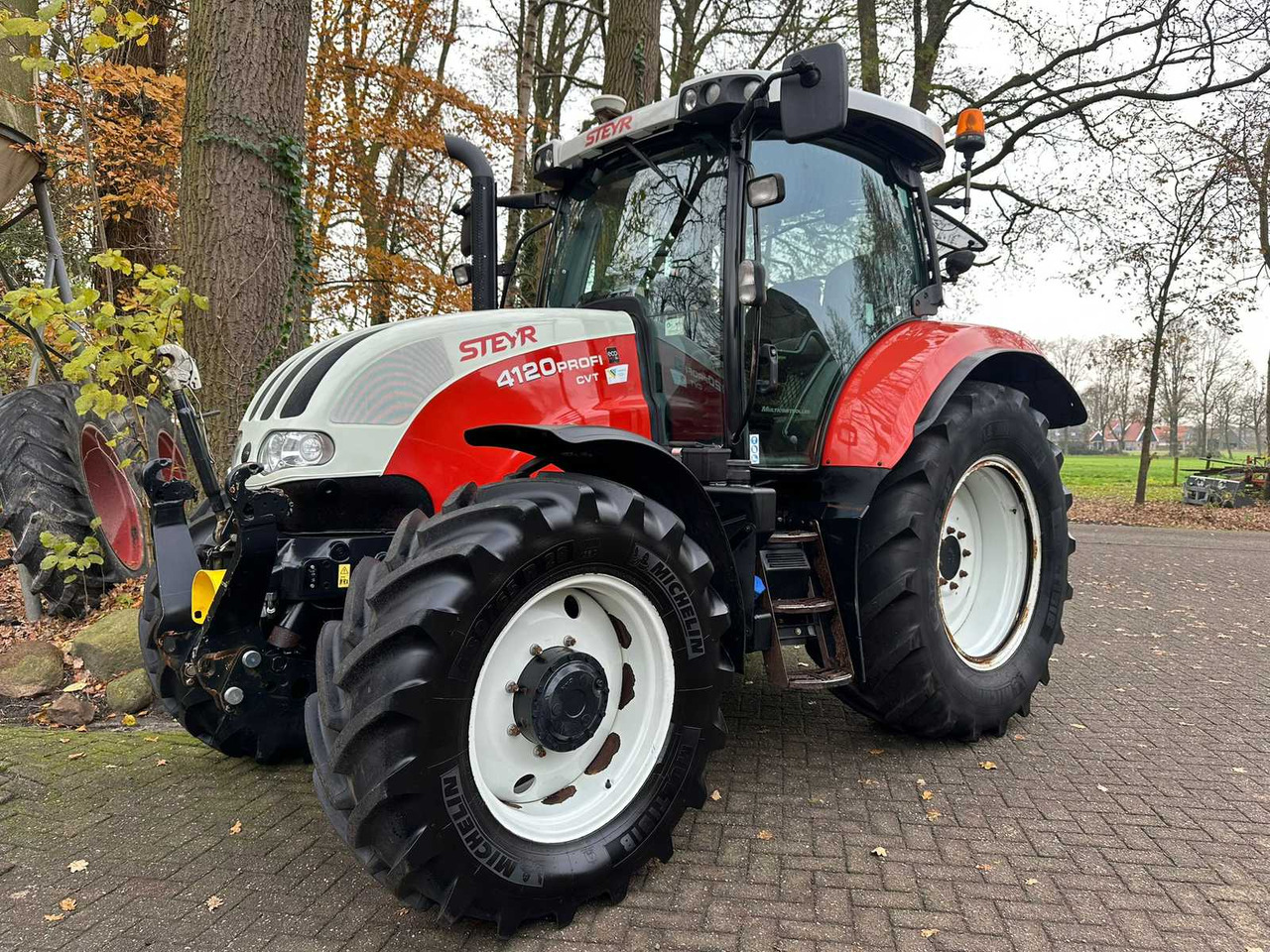 2014 STEYR 4120 PROFI CVT ALL-WHEEL DRIVE FARM TRACTOR - جرار: صور 1 2014 STEYR 4120 PROFI CVT ALL-WHEEL DRIVE FARM TRACTOR - جرار: صور 1