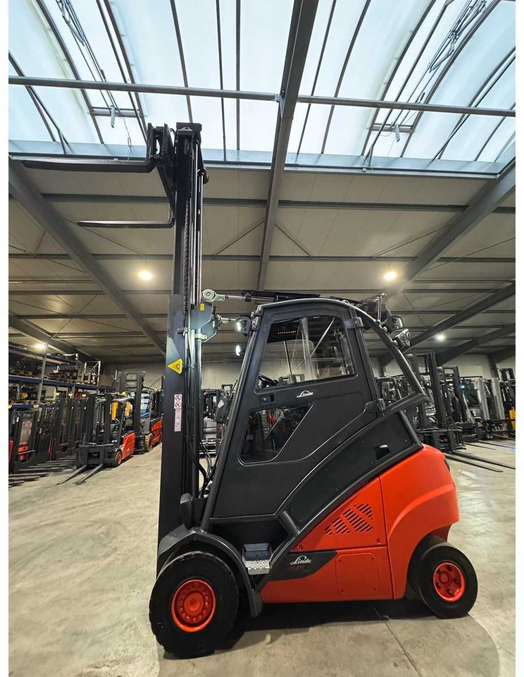 2015 LINDE H25D-02 2.500KG 3.+4TH VALVE FORK ADJUSTER DIESEL FORKLIFT FORKLIFT 10.925 HOURS. - رافعة شوكية: صور 3 2015 LINDE H25D-02 2.500KG 3.+4TH VALVE FORK ADJUSTER DIESEL FORKLIFT FORKLIFT 10.925 HOURS. - رافعة شوكية: صور 3