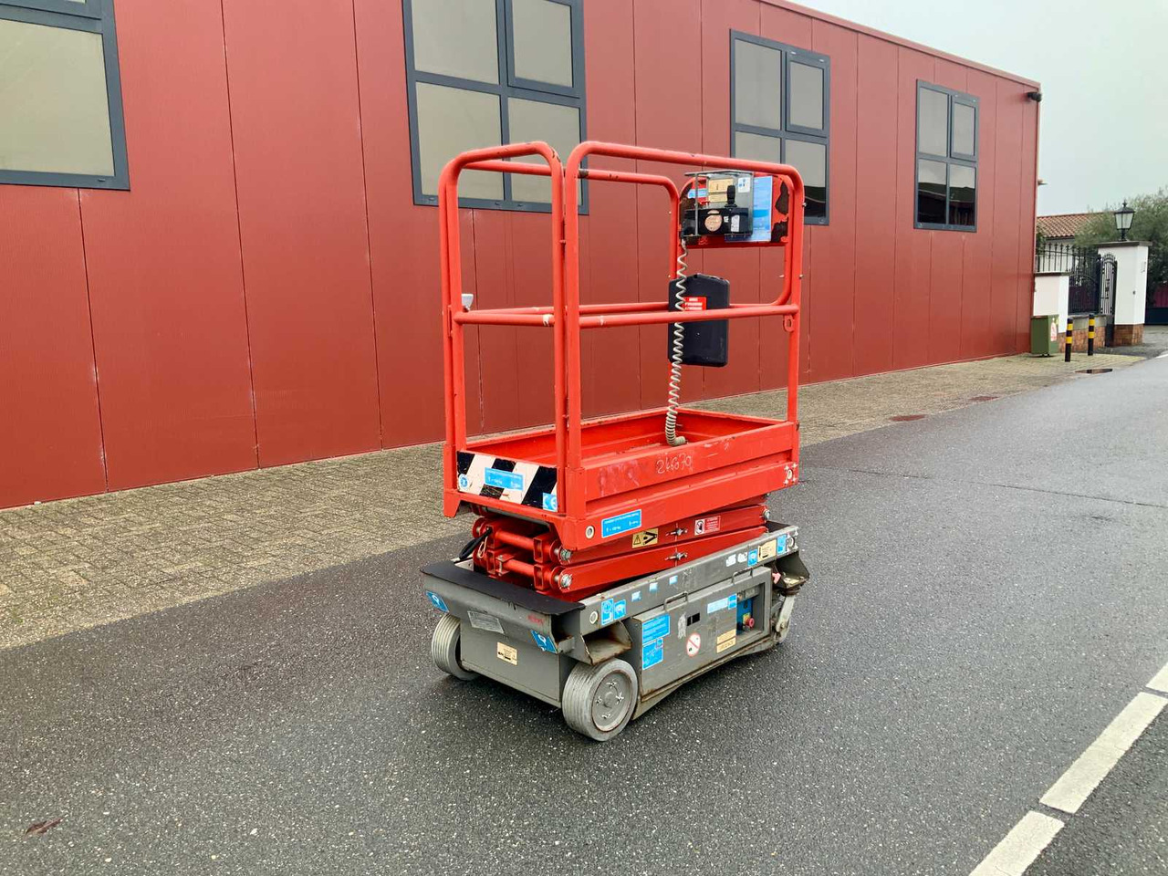 2016 IMER/ITECO EASY UP5SP AERIAL WORK PLATFORM - منصات هيدروليكية متنقلة: صور 2 2016 IMER/ITECO EASY UP5SP AERIAL WORK PLATFORM - منصات هيدروليكية متنقلة: صور 2