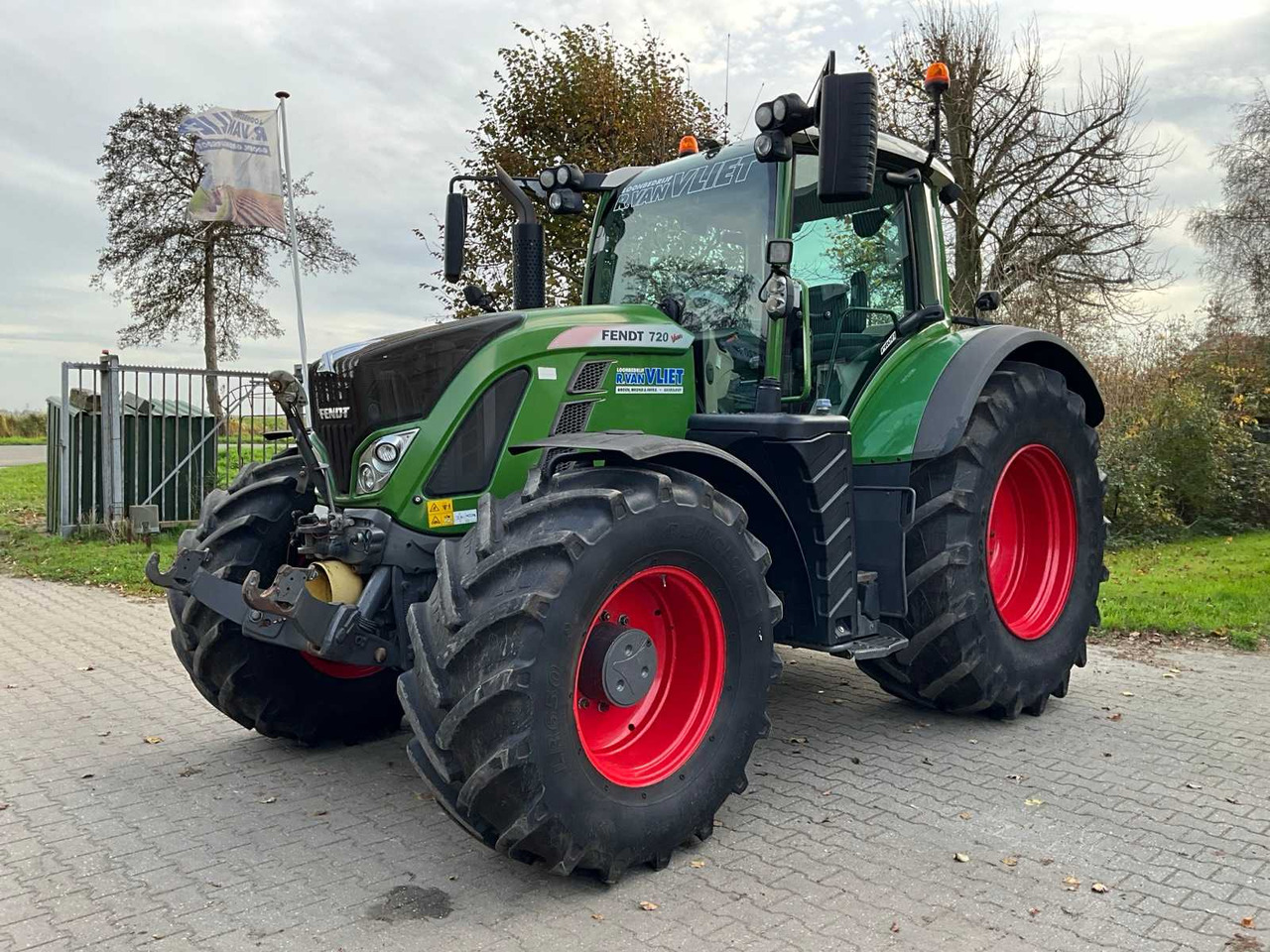 2017 FENDT 720 VARIO ALL-WHEEL DRIVE AGRICULTURAL TRACTOR - جرار: صور 1 2017 FENDT 720 VARIO ALL-WHEEL DRIVE AGRICULTURAL TRACTOR - جرار: صور 1