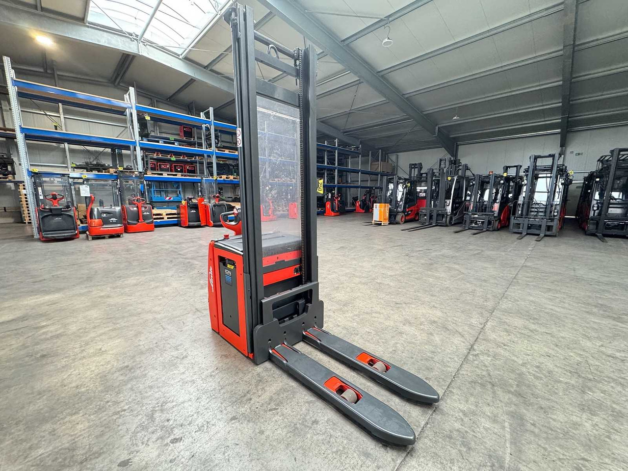 2018 SERVICE +UVV 09/2026 LINDE L14 LITHIUM LI-ION 1,400KG PALLET TRUCK ANT 2,765 HOURS - رافعة شوكية: صور 5 2018 SERVICE +UVV 09/2026 LINDE L14 LITHIUM LI-ION 1,400KG PALLET TRUCK ANT 2,765 HOURS - رافعة شوكية: صور 5
