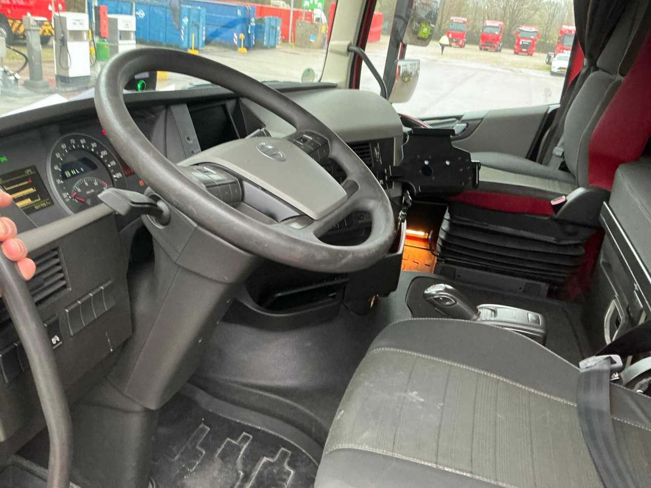 شاحنة 2018 VOLVO FH TRACTOR UNIT (74113-695): صور 16 شاحنة 2018 VOLVO FH TRACTOR UNIT (74113-695): صور 16