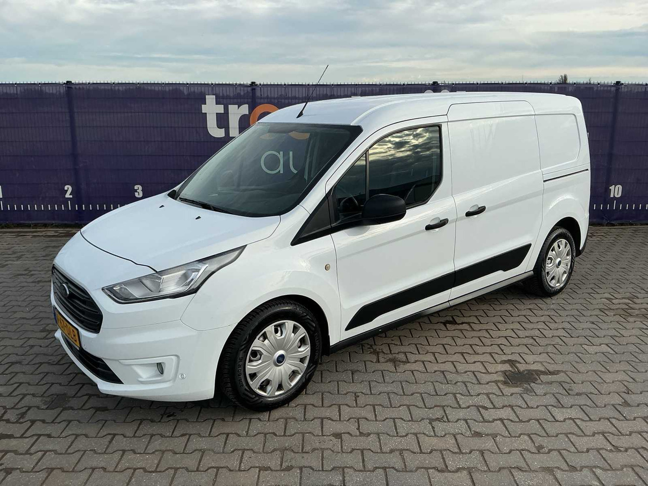 2019 - FORD - TRANSIT CONNECT - 1.5 ECOBLUE L2 TREND - COMMERCIAL VEHICLE - الشاحنات الصغيرة: صور 1 2019 - FORD - TRANSIT CONNECT - 1.5 ECOBLUE L2 TREND - COMMERCIAL VEHICLE - الشاحنات الصغيرة: صور 1