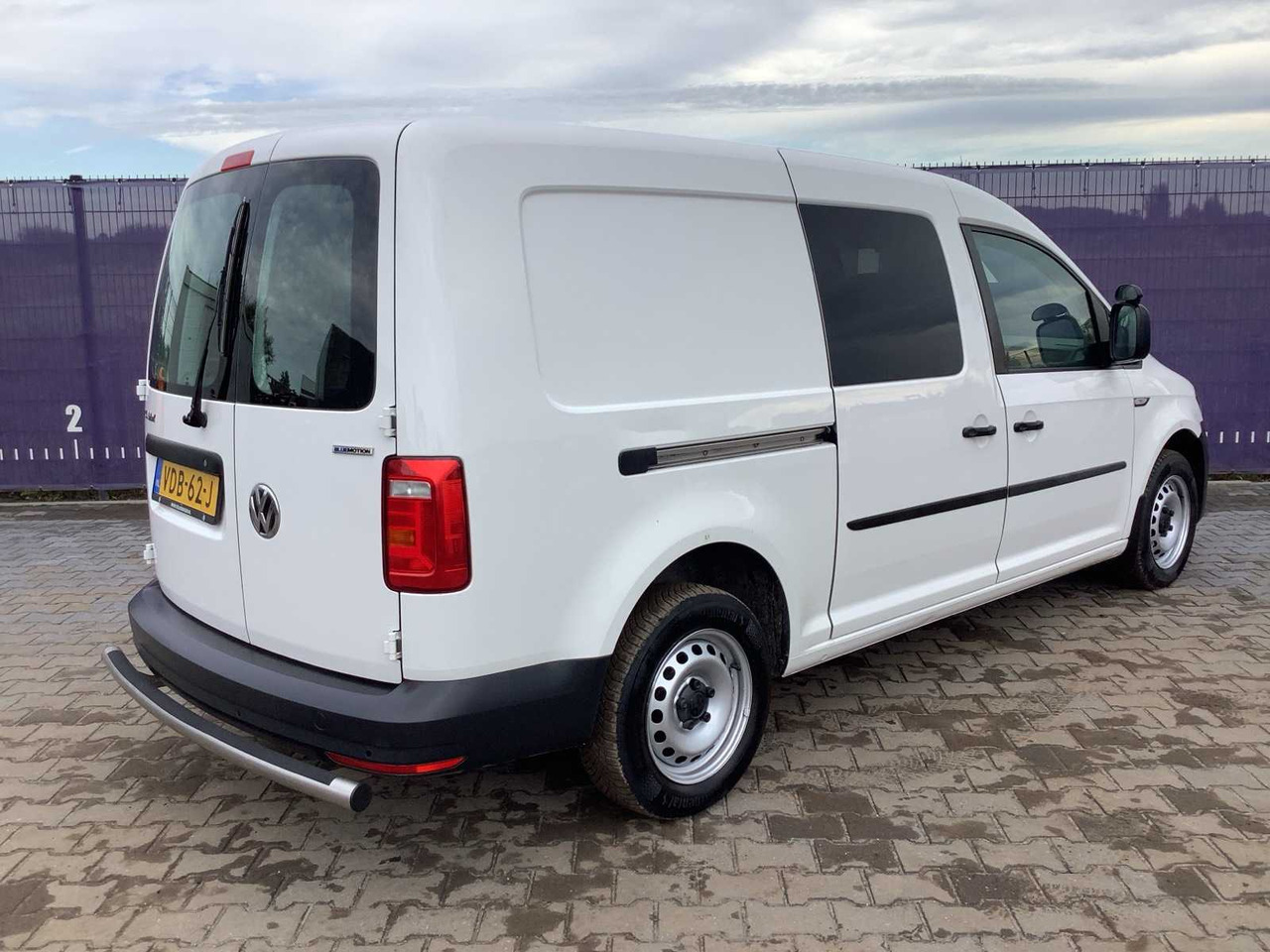 2019 - VOLKSWAGEN - CADDY - 1.4 TGI MAXI L2H1 ECOFUEL - CNG/NATURAL GAS - COMMERCIAL VEHICLE - الشاحنات الصغيرة: صور 3 2019 - VOLKSWAGEN - CADDY - 1.4 TGI MAXI L2H1 ECOFUEL - CNG/NATURAL GAS - COMMERCIAL VEHICLE - الشاحنات الصغيرة: صور 3