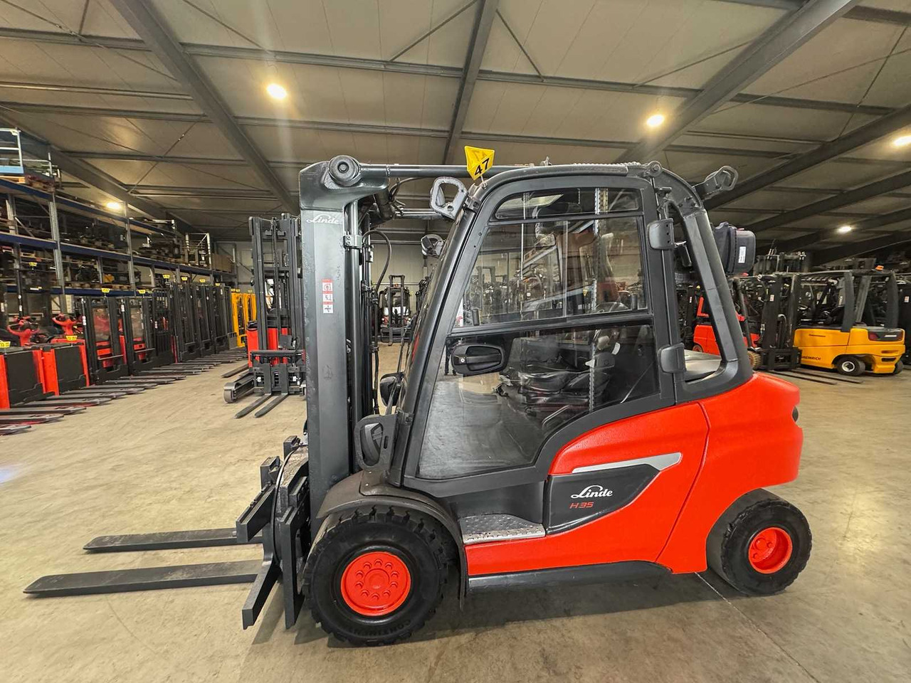 2022 LINDE H35D 3,500KG ROTARY DUPLEX FREE LIFT DIESEL FORKLIFT 3,338 HOURS - رافعة شوكية: صور 1 2022 LINDE H35D 3,500KG ROTARY DUPLEX FREE LIFT DIESEL FORKLIFT 3,338 HOURS - رافعة شوكية: صور 1