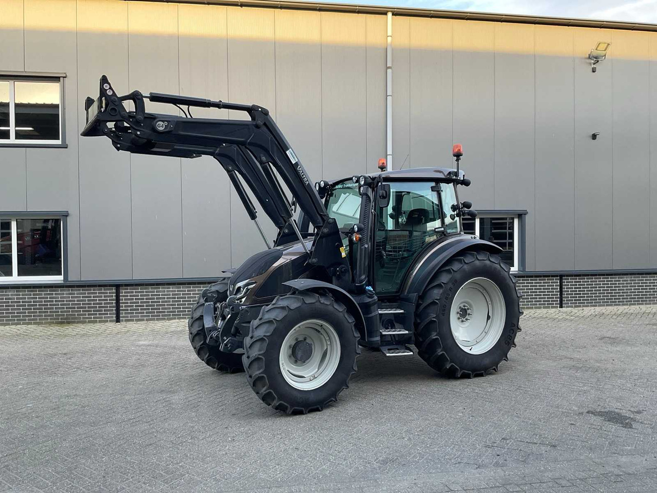 2022 VALTRA G115 HITECH ALL-WHEEL DRIVE FARM TRACTOR - جرار: صور 1 2022 VALTRA G115 HITECH ALL-WHEEL DRIVE FARM TRACTOR - جرار: صور 1