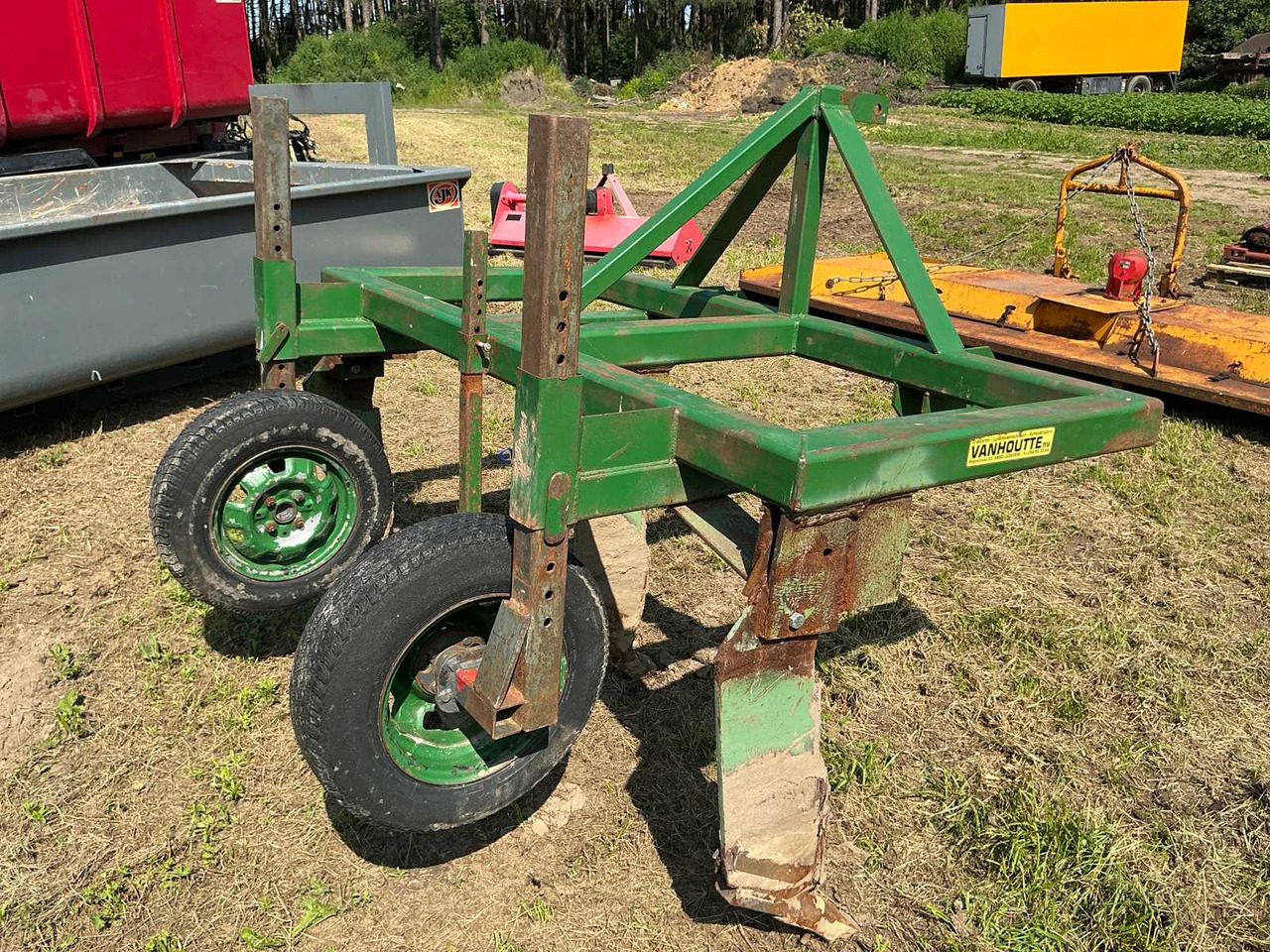 3-tooth subsoiler - محراث تحت التربة: صور 3 3-tooth subsoiler - محراث تحت التربة: صور 3