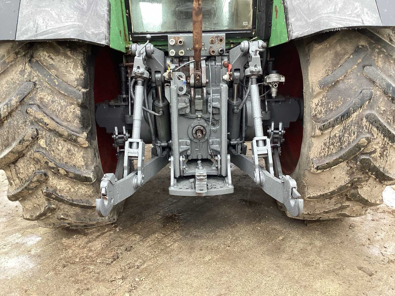 824 824 TURBO SHIFT ALL-WHEEL DRIVE FARM TRACTOR - جرار: صور 5 824 824 TURBO SHIFT ALL-WHEEL DRIVE FARM TRACTOR - جرار: صور 5