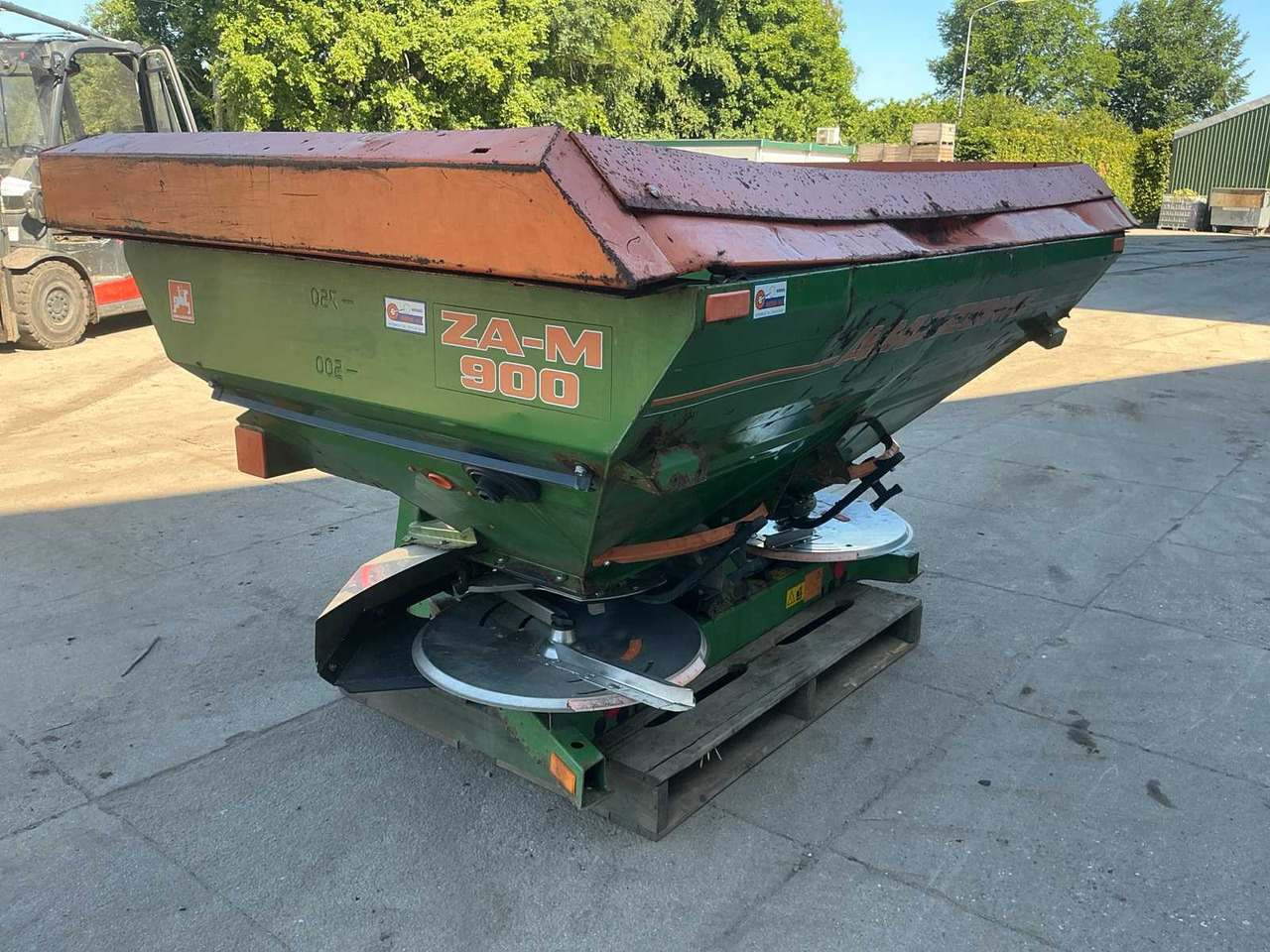 Amazone ZA-M900 - آلة رش الأسمدة: صور 3 Amazone ZA-M900 - آلة رش الأسمدة: صور 3
