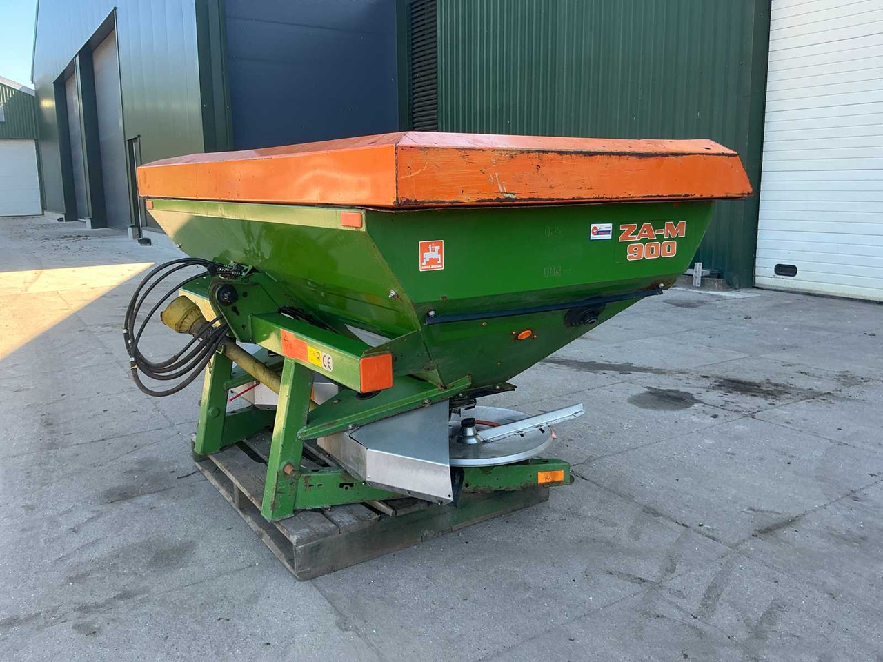 Amazone ZA-M900 - آلة رش الأسمدة: صور 1 Amazone ZA-M900 - آلة رش الأسمدة: صور 1