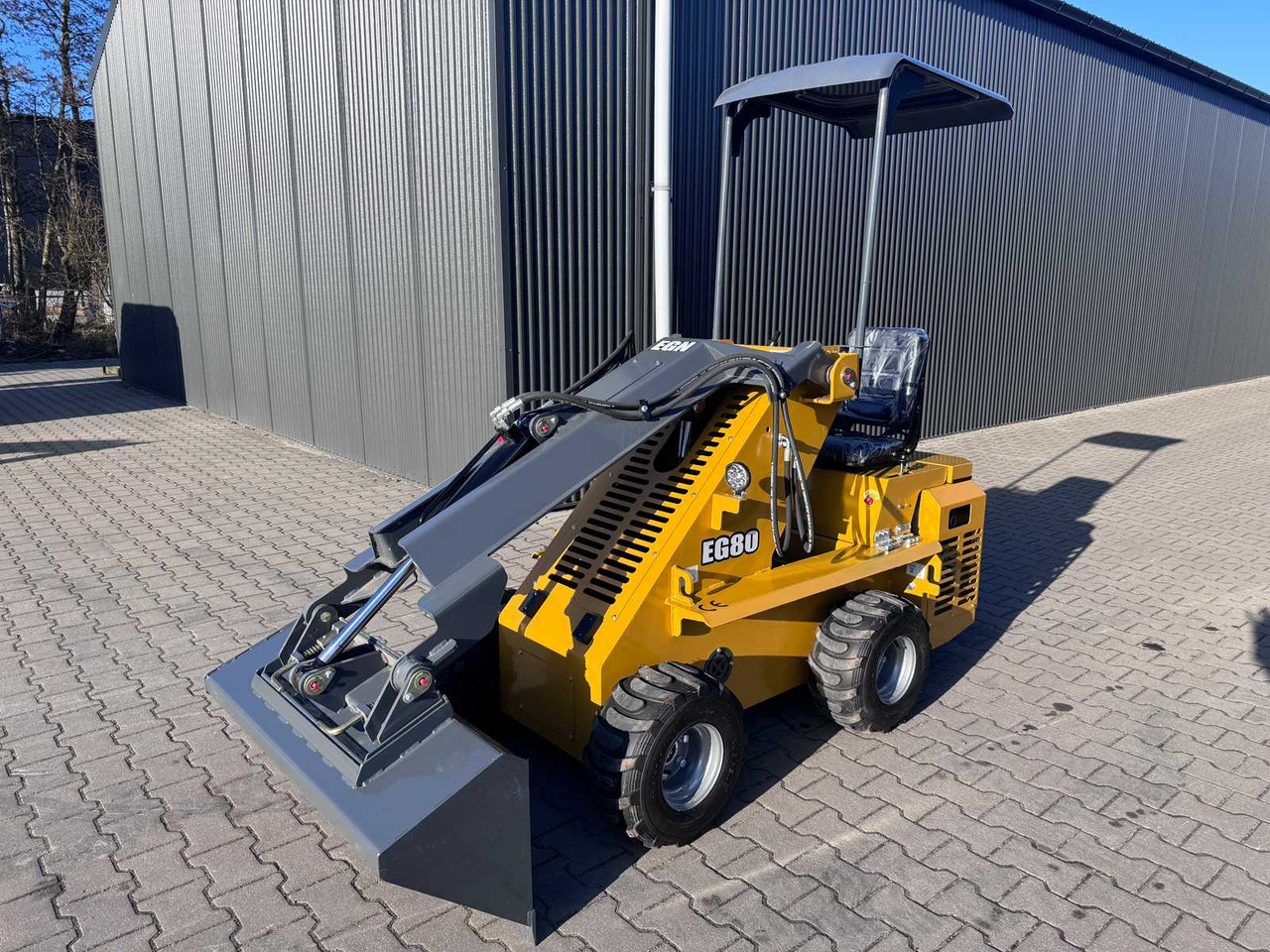 Bison Tek EG80 - شيول صغير: صور 3 Bison Tek EG80 - شيول صغير: صور 3