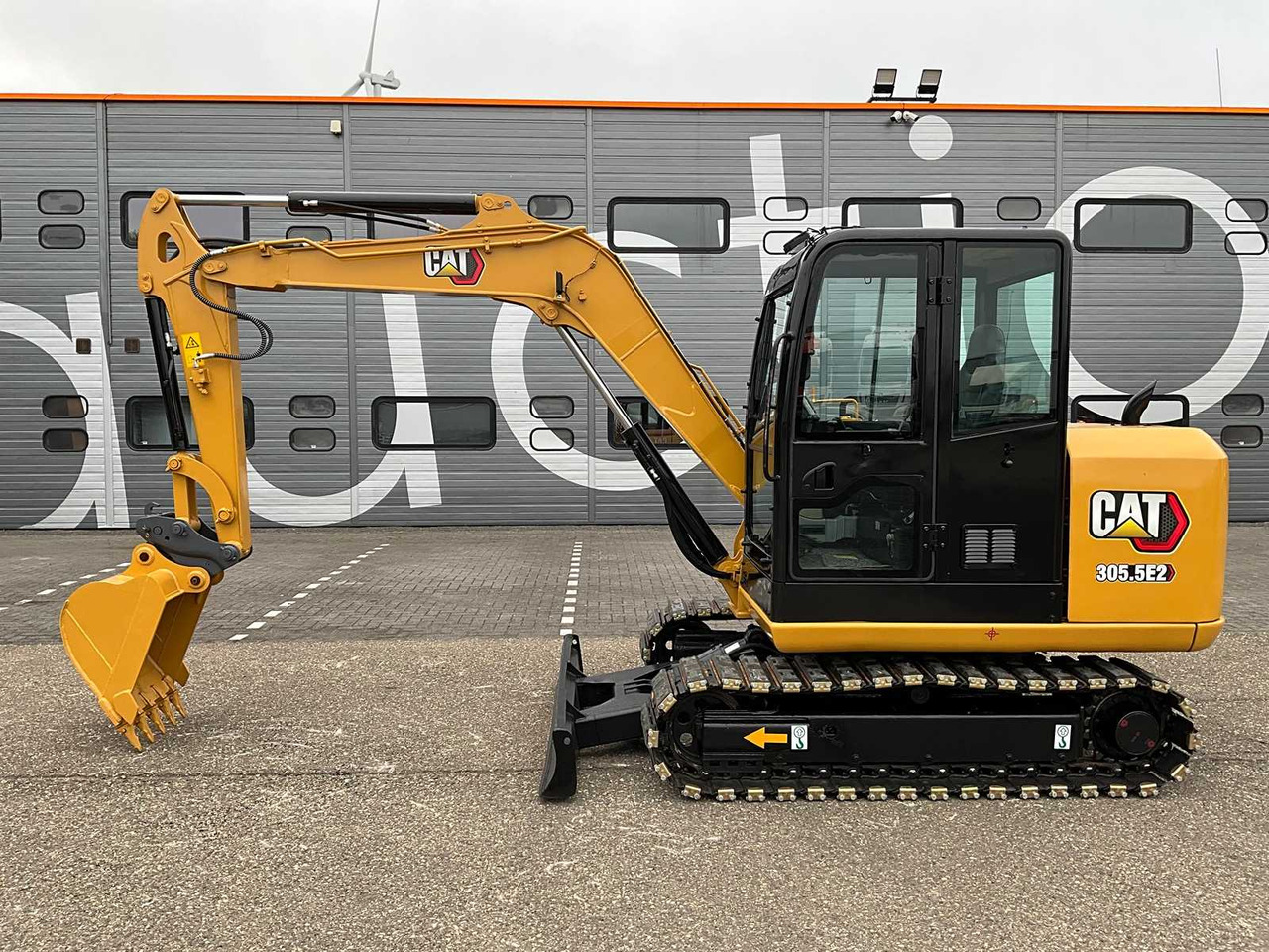 CAT 305.5E2 - حفارات زحافة: صور 2 CAT 305.5E2 - حفارات زحافة: صور 2