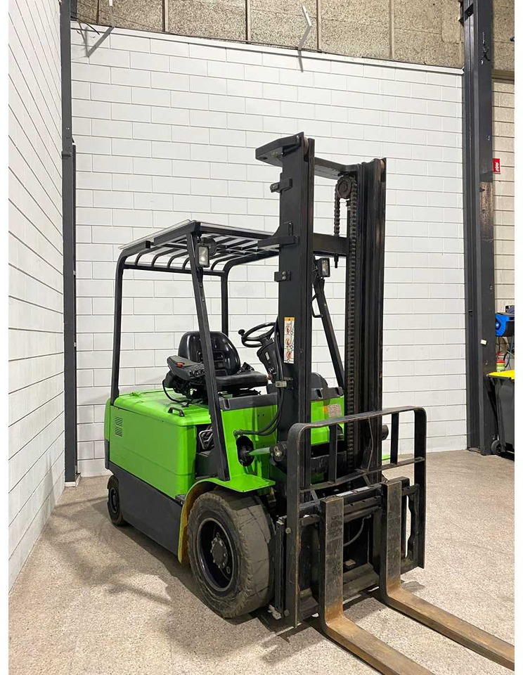 CATERPILLAR - 2011 - EP30K PAC - FORKLIFT - رافعة شوكية: صور 2 CATERPILLAR - 2011 - EP30K PAC - FORKLIFT - رافعة شوكية: صور 2