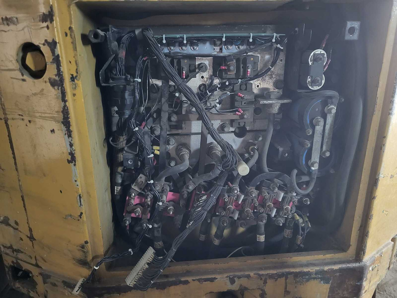 CATERPILLAR - M50 DSA - FORKLIFT TRUCKS - رافعة شوكية: صور 5 CATERPILLAR - M50 DSA - FORKLIFT TRUCKS - رافعة شوكية: صور 5