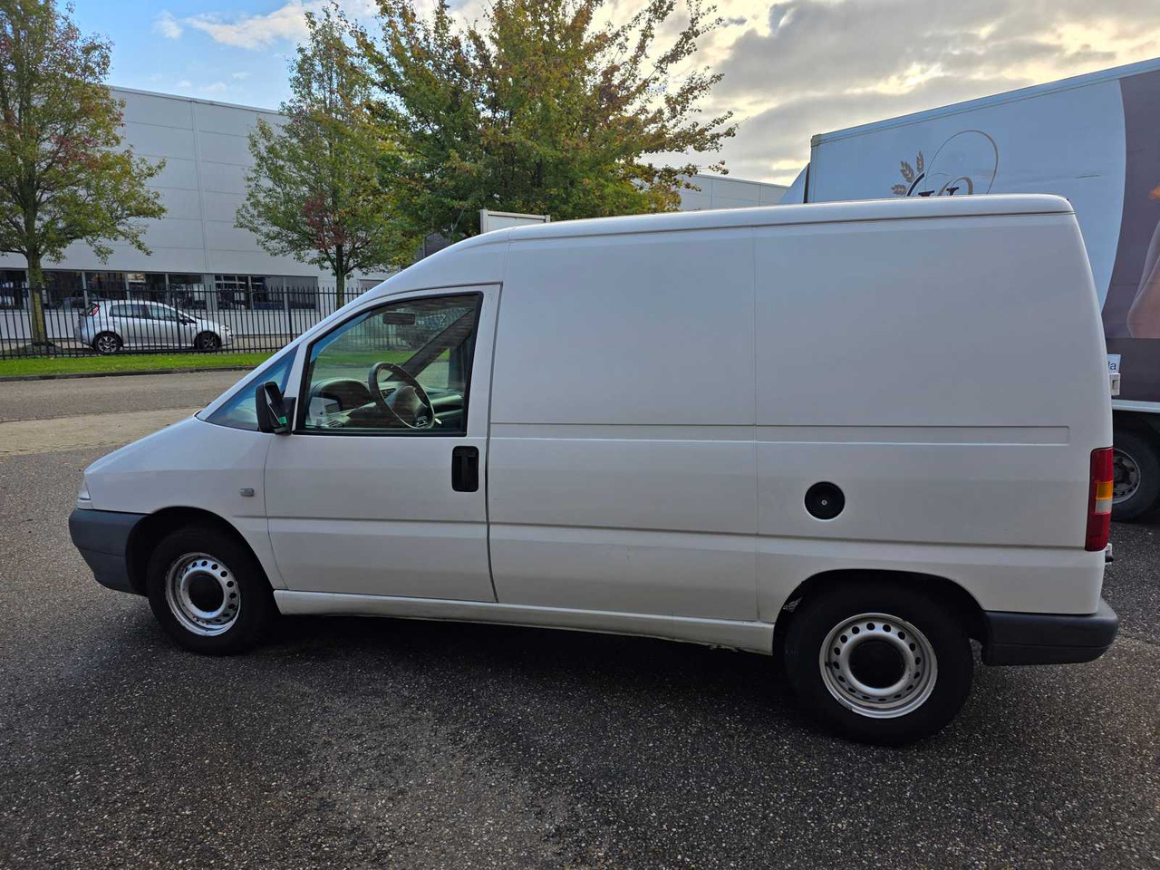 CITROEN - JUMPY - 1.9 D STANDARD - COMMERCIAL VEHICLE - الشاحنات الصغيرة: صور 5 CITROEN - JUMPY - 1.9 D STANDARD - COMMERCIAL VEHICLE - الشاحنات الصغيرة: صور 5