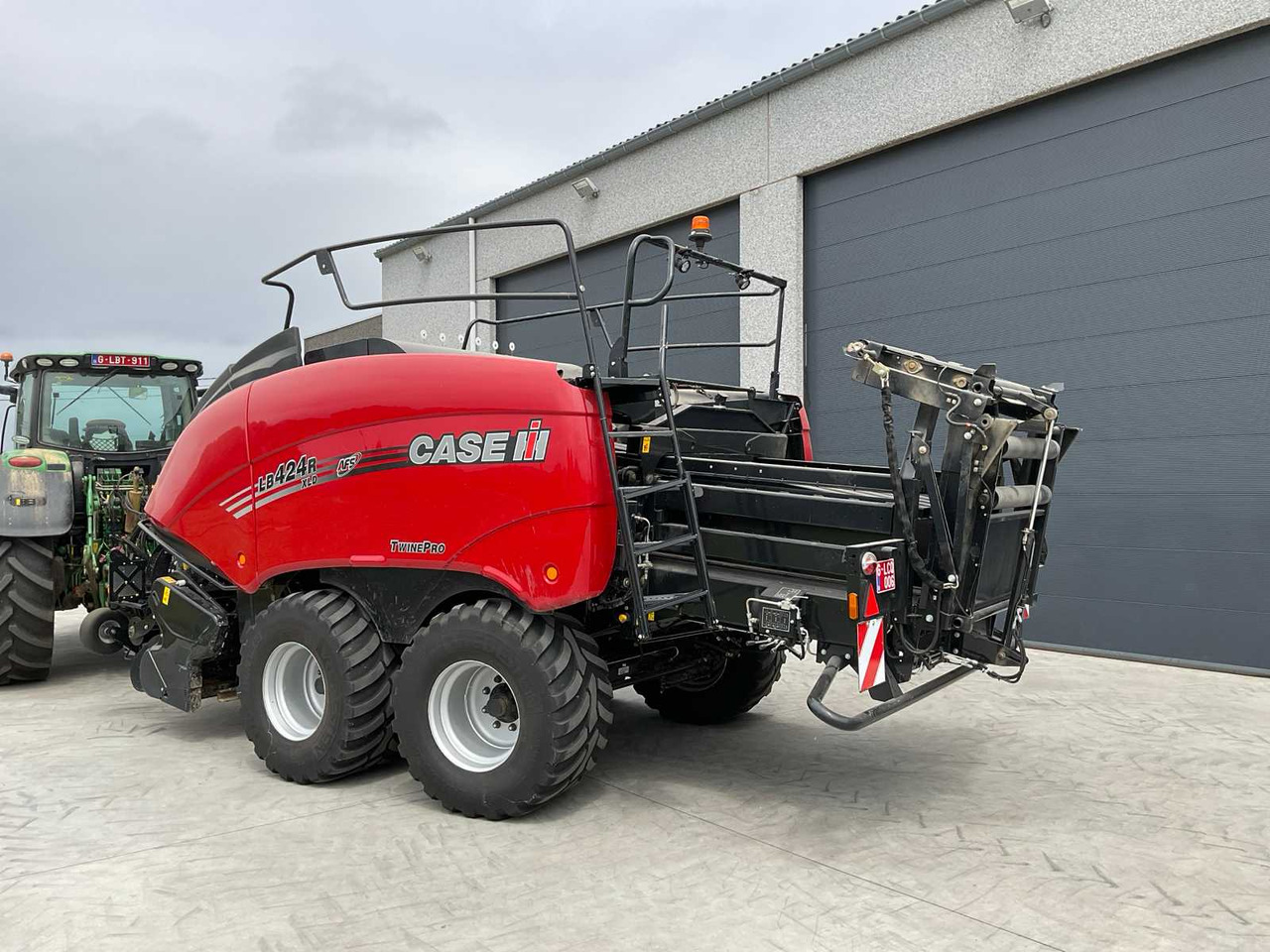 Case IH LB424R XLD - مكبس القش الدائري: صور 3 Case IH LB424R XLD - مكبس القش الدائري: صور 3