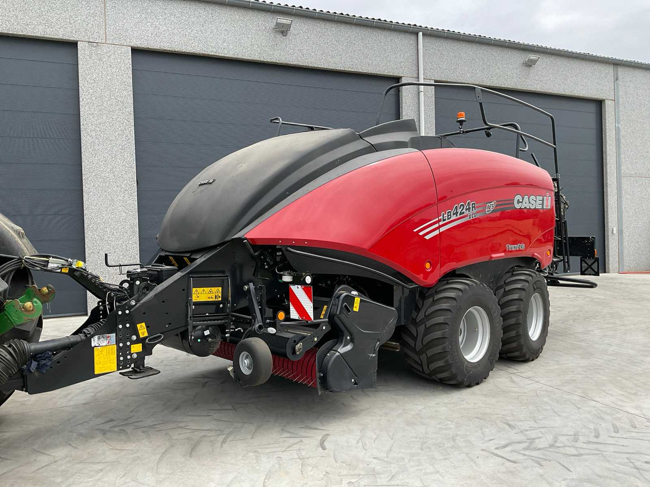 Case IH LB424R XLD - مكبس القش الدائري: صور 1 Case IH LB424R XLD - مكبس القش الدائري: صور 1