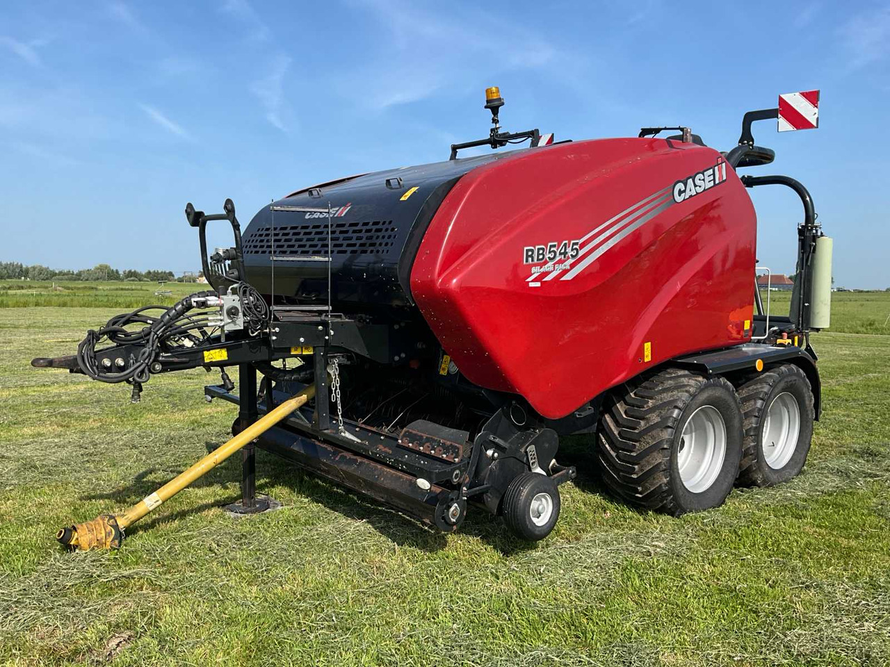 Case ih RB545 - مكبس القش الدائري: صور 1 Case ih RB545 - مكبس القش الدائري: صور 1