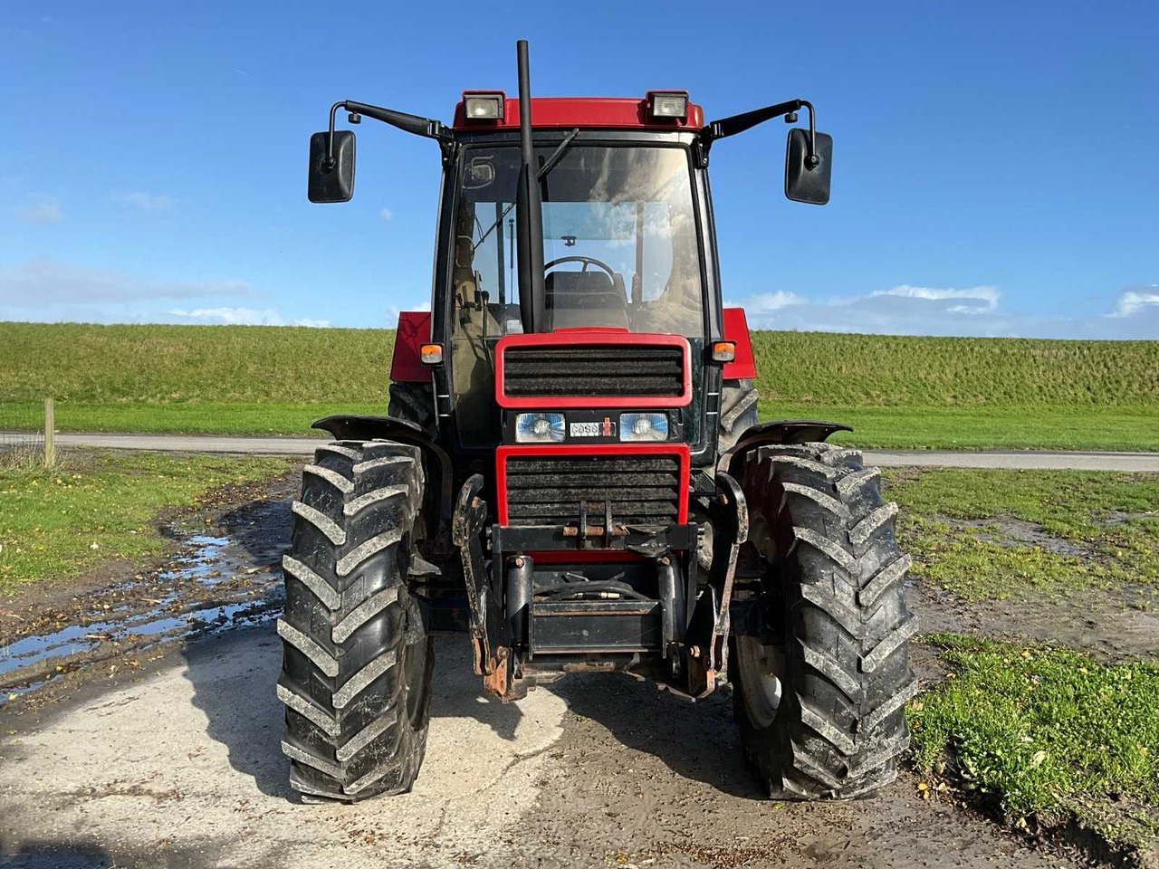 Case international 845XL - جرار: صور 3 Case international 845XL - جرار: صور 3