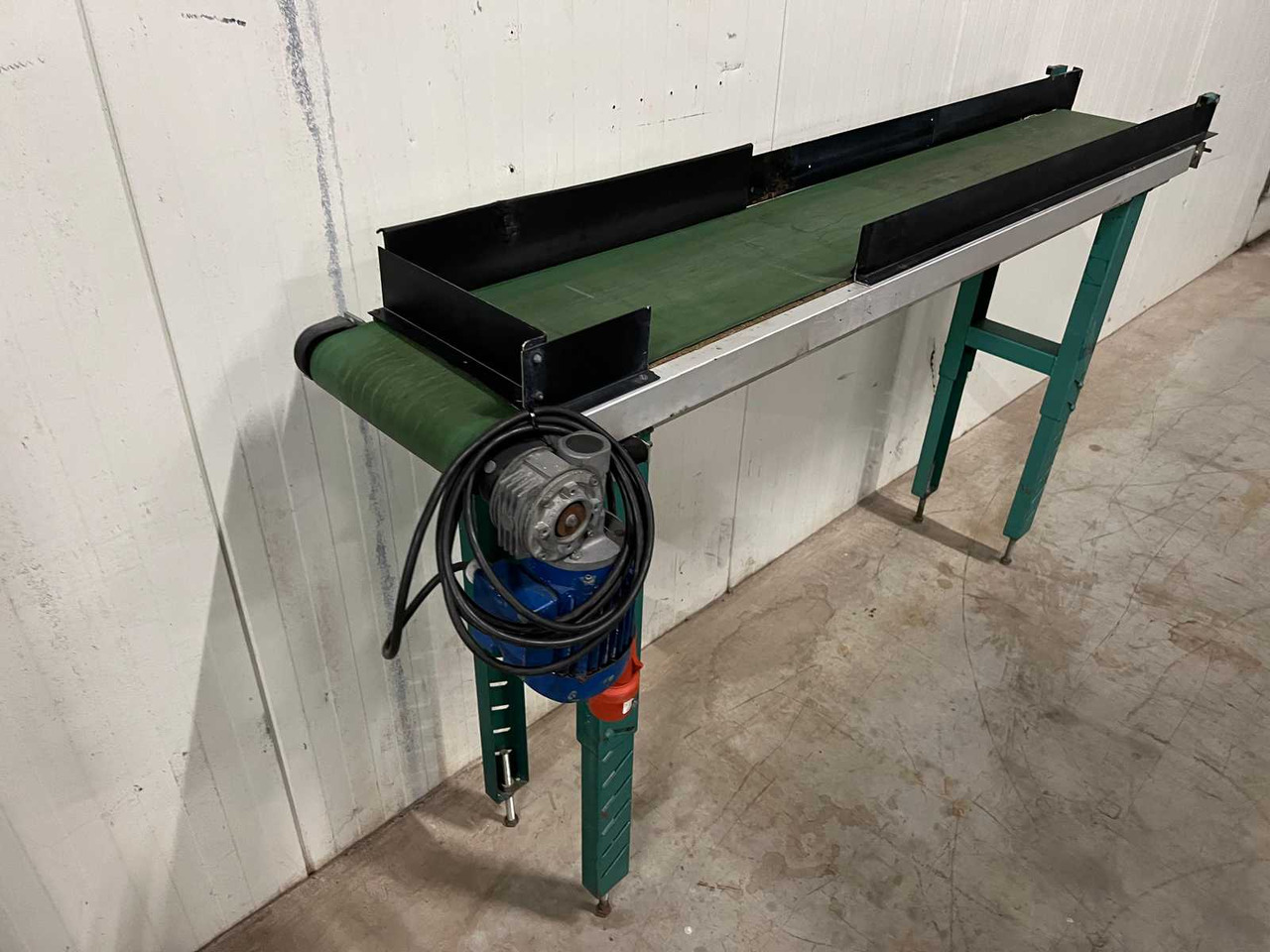 Conveyor - الناقل: صور 1 Conveyor - الناقل: صور 1