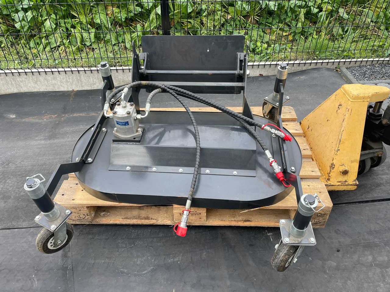 Cutting deck Hydraulic - التقطيع جزازة: صور 1 Cutting deck Hydraulic - التقطيع جزازة: صور 1