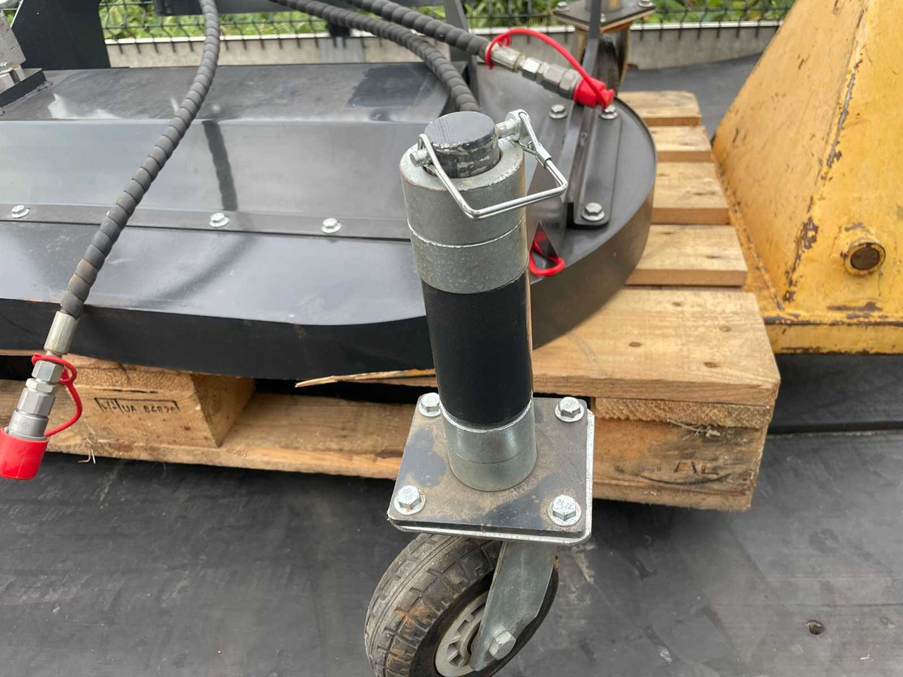 Cutting deck Hydraulic - التقطيع جزازة: صور 2 Cutting deck Hydraulic - التقطيع جزازة: صور 2
