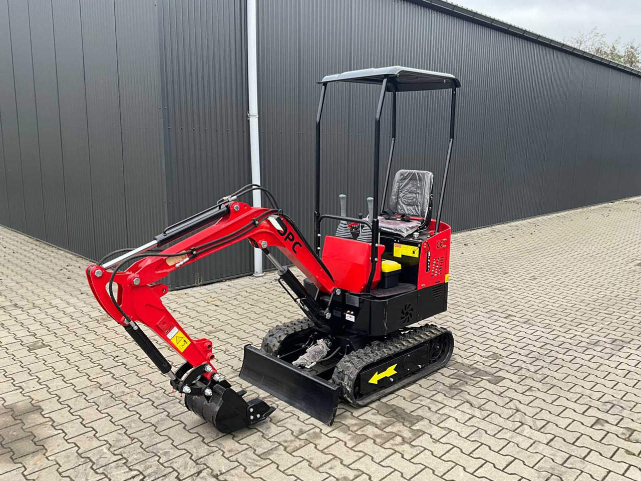 DPC HT10H MINI EXCAVATOR - حفارة مصغرة: صور 1 DPC HT10H MINI EXCAVATOR - حفارة مصغرة: صور 1