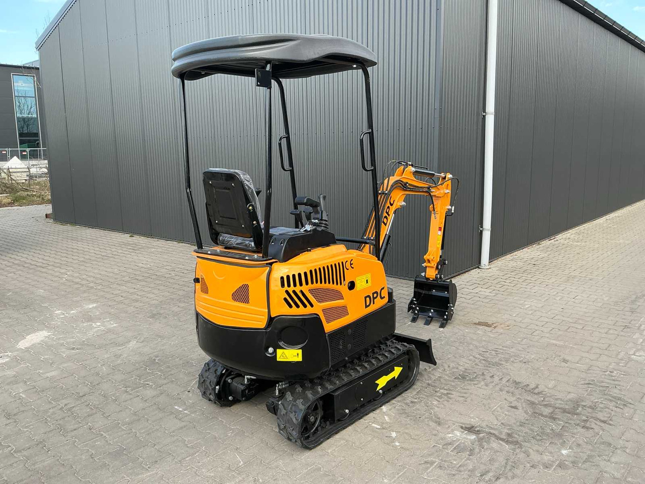 DPC HT15L-E ELECTRIC MINI EXCAVATOR (BATTERY PACK INCLUDED) - حفارة مصغرة: صور 2 DPC HT15L-E ELECTRIC MINI EXCAVATOR (BATTERY PACK INCLUDED) - حفارة مصغرة: صور 2