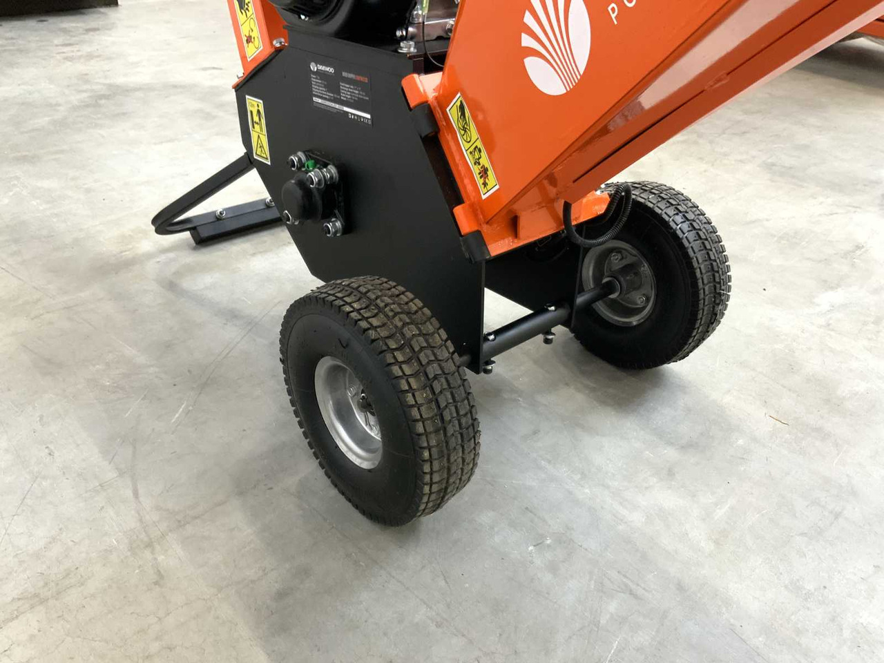 Daewoo DWFWC230 - ماكينة تقطيع الأغصان: صور 5 Daewoo DWFWC230 - ماكينة تقطيع الأغصان: صور 5