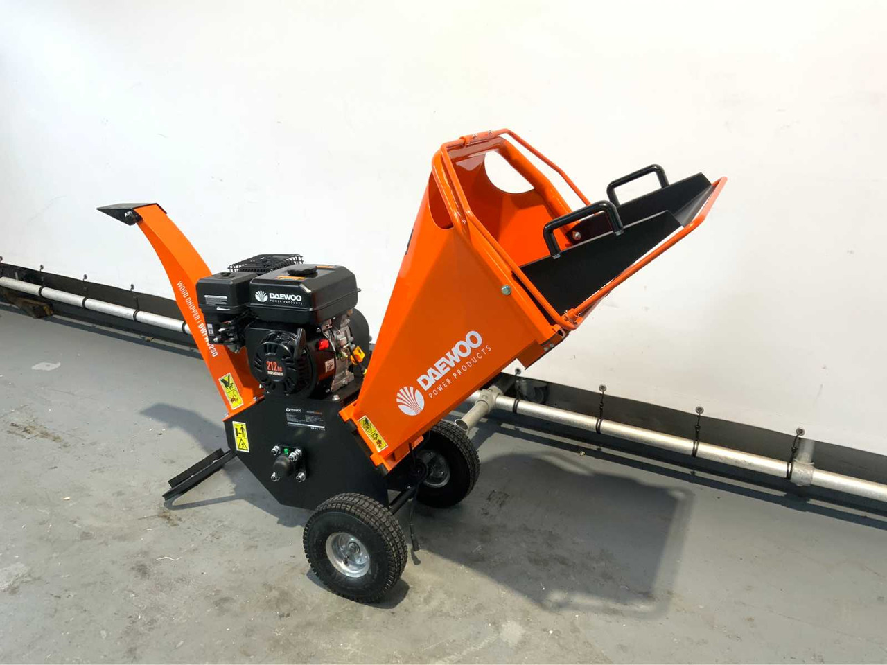 Daewoo DWFWC230 - ماكينة تقطيع الأغصان: صور 4 Daewoo DWFWC230 - ماكينة تقطيع الأغصان: صور 4
