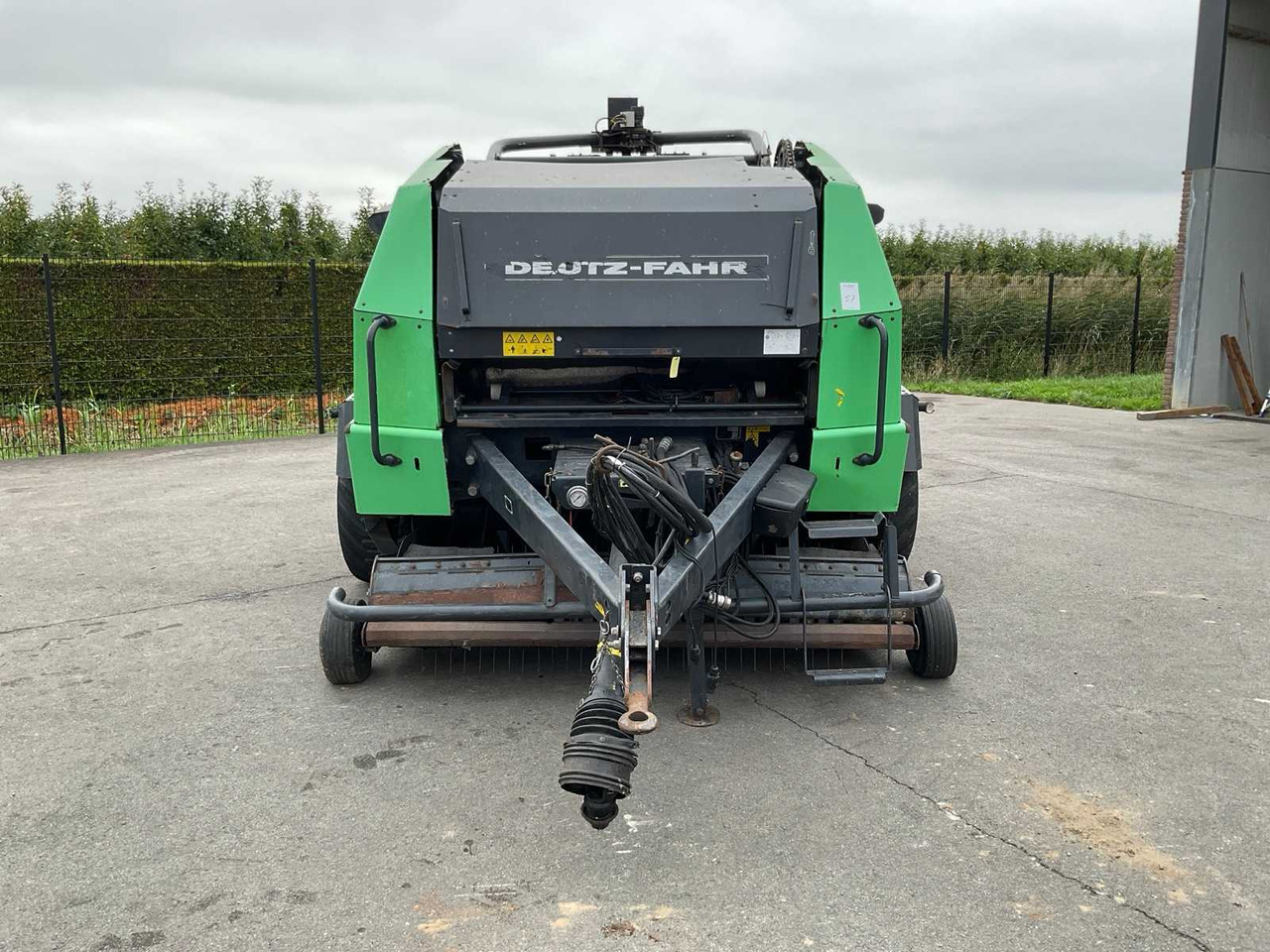 Deutz-Fahr Fixmaster 235 - مكبس القش الدائري, معدة تغليف البالات: صور 4 Deutz-Fahr Fixmaster 235 - مكبس القش الدائري, معدة تغليف البالات: صور 4