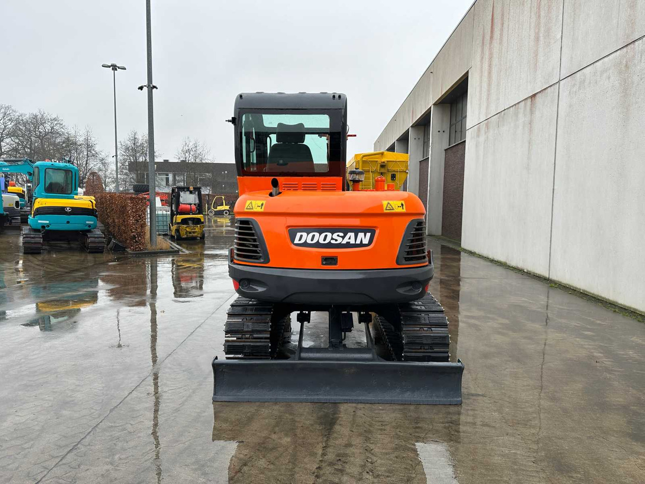 Doosan DX60-9C - حفارات زحافة: صور 4 Doosan DX60-9C - حفارات زحافة: صور 4