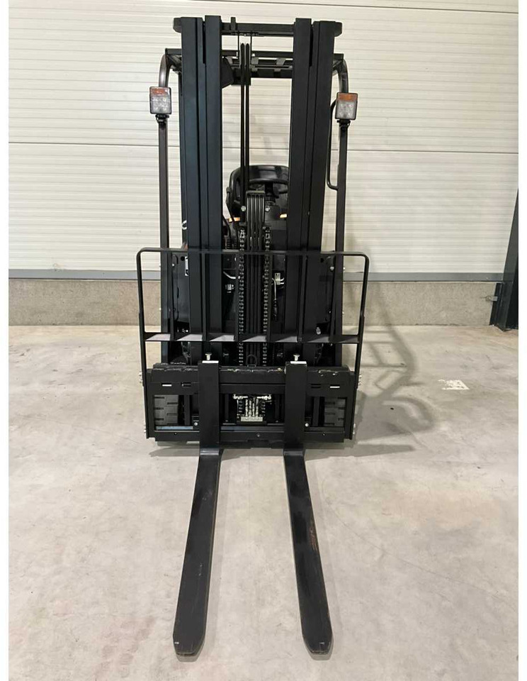 EP - 2025 - EFS 151 - FORKLIFT TRUCK - رافعة شوكية: صور 4 EP - 2025 - EFS 151 - FORKLIFT TRUCK - رافعة شوكية: صور 4