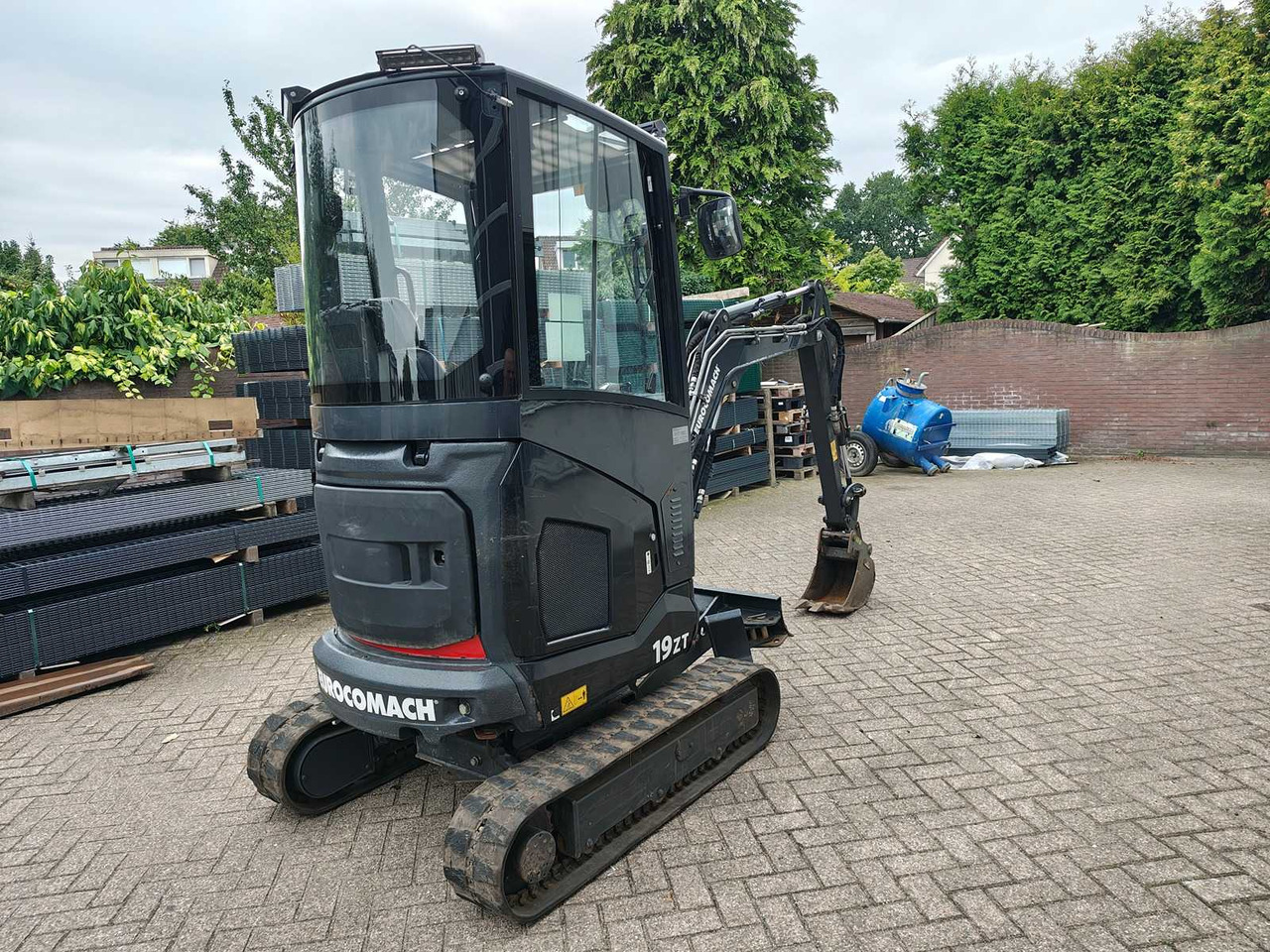 EUROCOMACH - 19ZT - MINI EXCAVATOR - حفارة مصغرة: صور 5 EUROCOMACH - 19ZT - MINI EXCAVATOR - حفارة مصغرة: صور 5