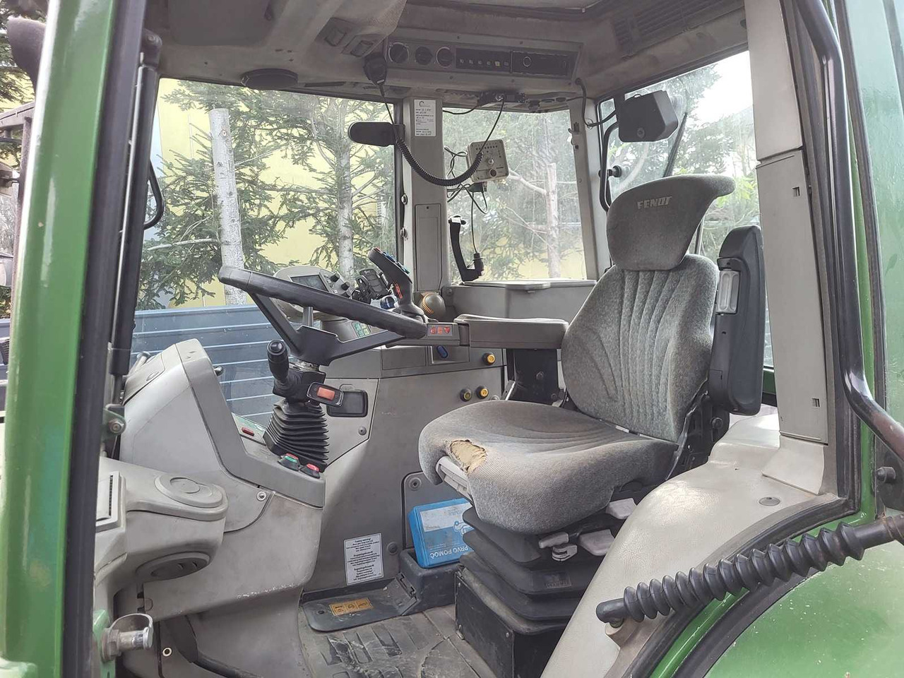 جرار FENDT - 920 FAVORIT VARIO - 4-WHEEL DRIVE TRACTOR - 2009: صور 20