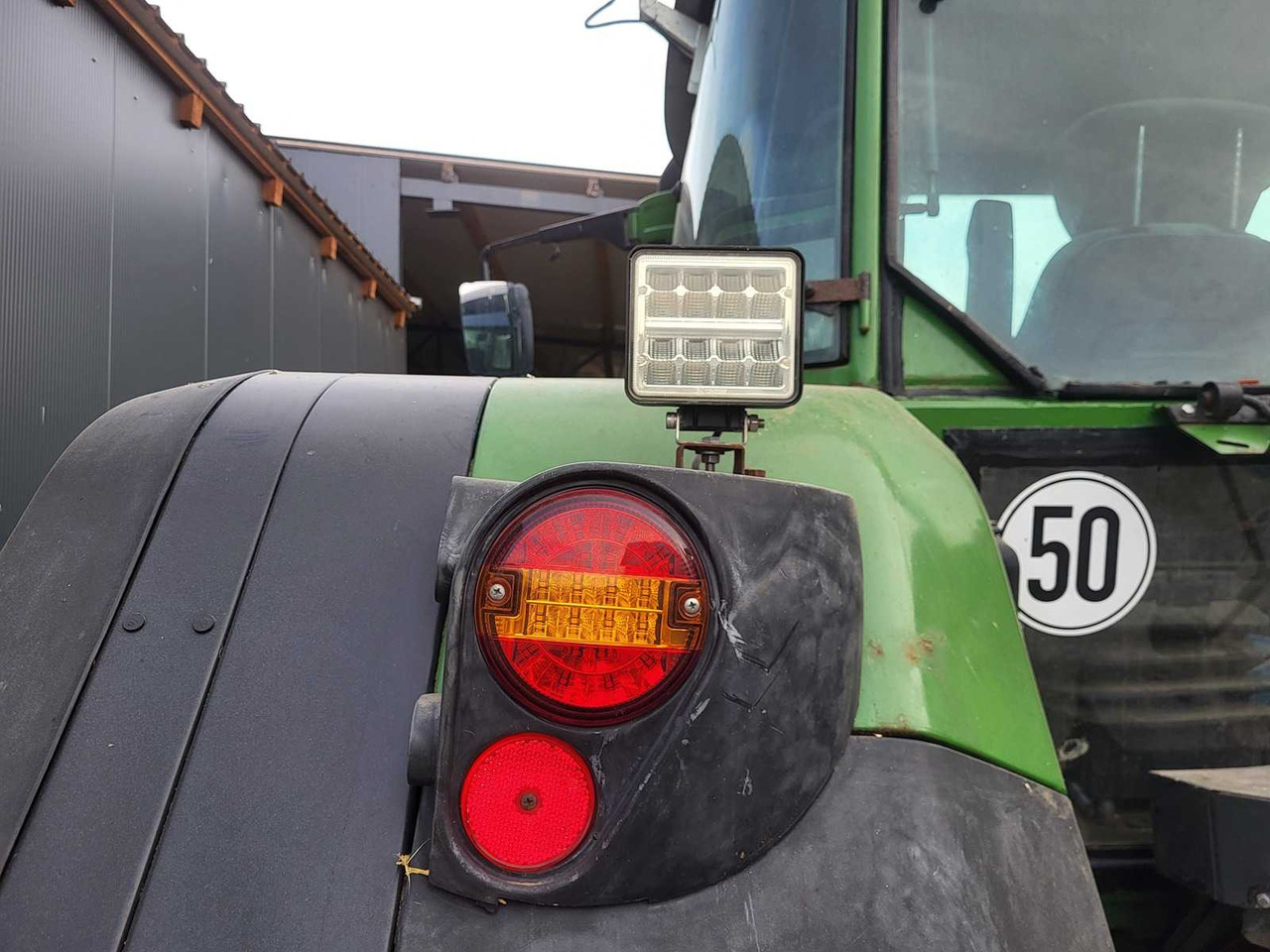 جرار FENDT - 920 FAVORIT VARIO - 4-WHEEL DRIVE TRACTOR - 2009: صور 10