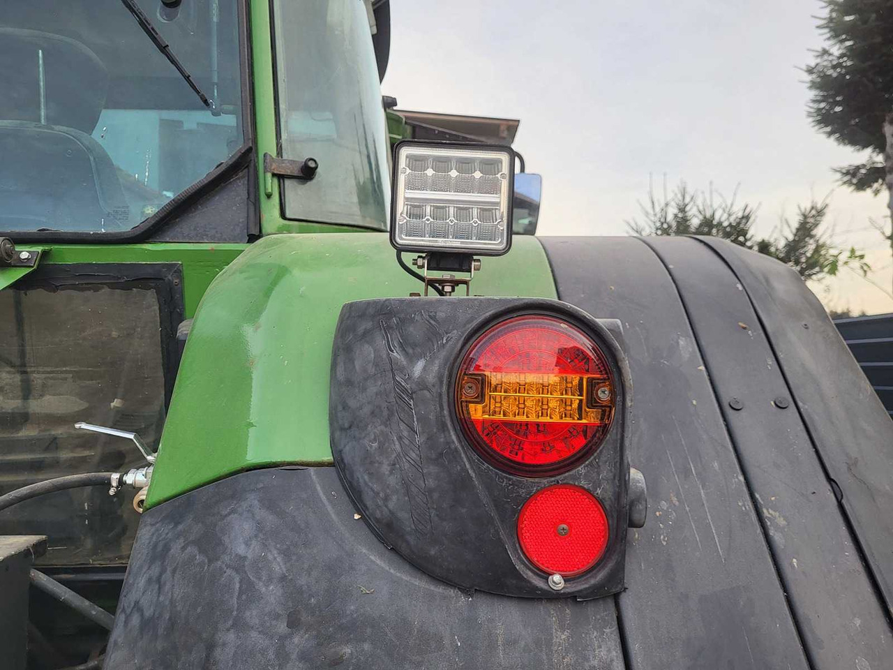 جرار FENDT - 920 FAVORIT VARIO - 4-WHEEL DRIVE TRACTOR - 2009: صور 12