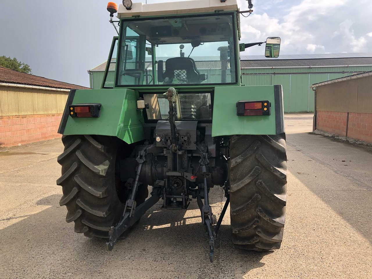 FENDT - FAVORIT 615 LSA TURBOMATIK E - 4WD AGRICULTURAL TRACTOR - 1985 - جرار: صور 3 FENDT - FAVORIT 615 LSA TURBOMATIK E - 4WD AGRICULTURAL TRACTOR - 1985 - جرار: صور 3