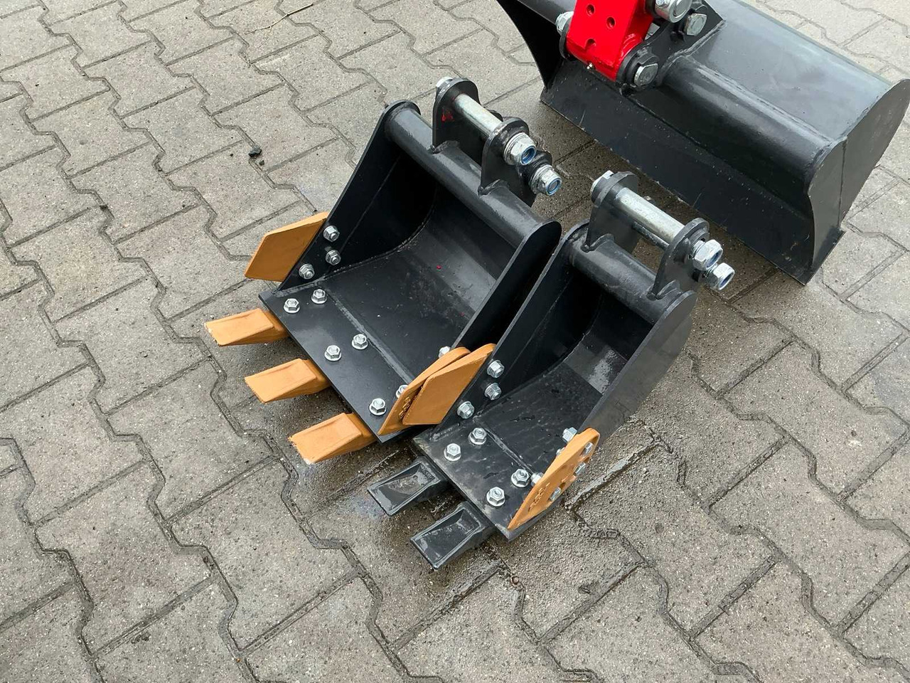 FIELD CONSTRUCTION HFT12 MINI EXCAVATOR - حفارة مصغرة: صور 4 FIELD CONSTRUCTION HFT12 MINI EXCAVATOR - حفارة مصغرة: صور 4