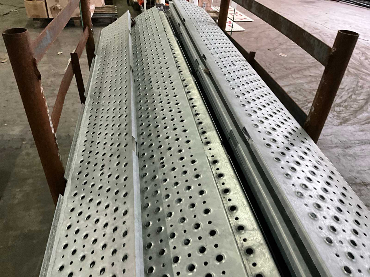 FLOOR SLABS / BASE PLATES - مقطورة: صور 4 FLOOR SLABS / BASE PLATES - مقطورة: صور 4