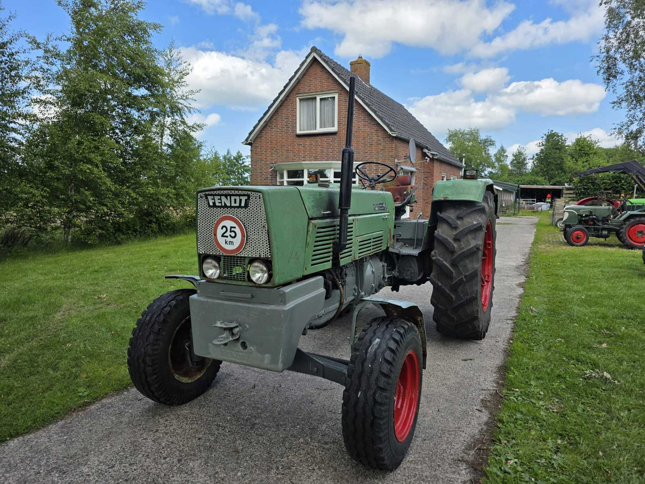 Fendt 610S - جرار: صور 1 Fendt 610S - جرار: صور 1