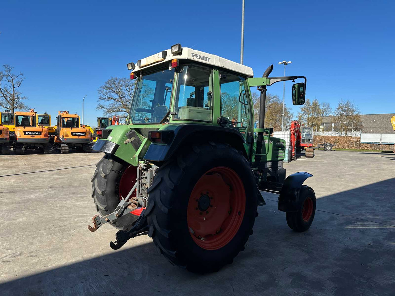 Fendt Farmer 308C - جرار: صور 4 Fendt Farmer 308C - جرار: صور 4