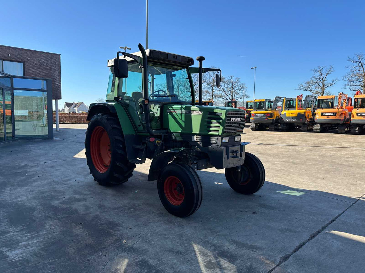 Fendt Farmer 308C - جرار: صور 3 Fendt Farmer 308C - جرار: صور 3