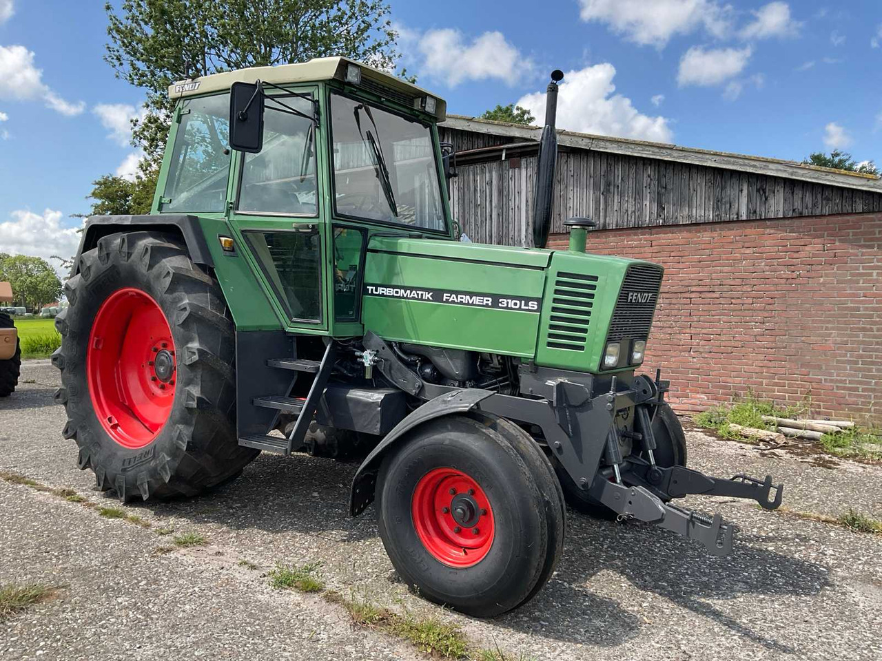 Fendt Farmer 310LS Turbomatik - جرار: صور 4 Fendt Farmer 310LS Turbomatik - جرار: صور 4
